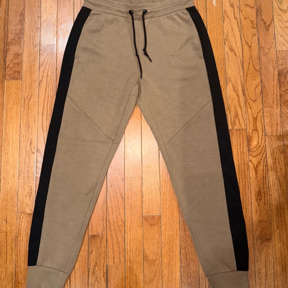 Size small Men's Khaki and Black JoggersLike new no stains barely worn